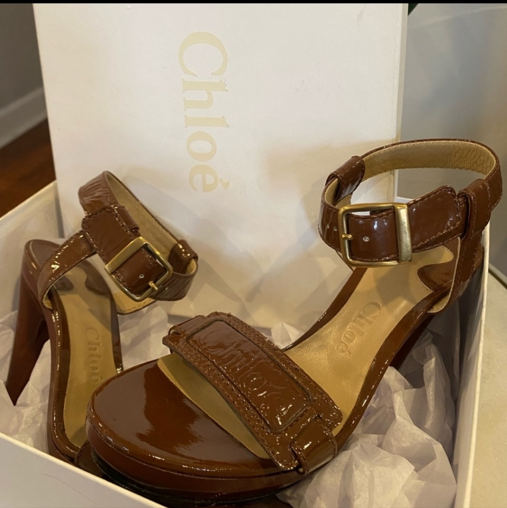 Authentic patent leather chloe platform sandals